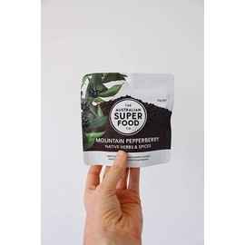 The Australian Superfood Company Whole mountain Pepperberry 20g, Green