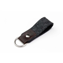 'Pack & Smooch Keychain "Selby Felt 100% Wool Felt, Vegetable Tanned Leather – Handmade in Germany dark brown