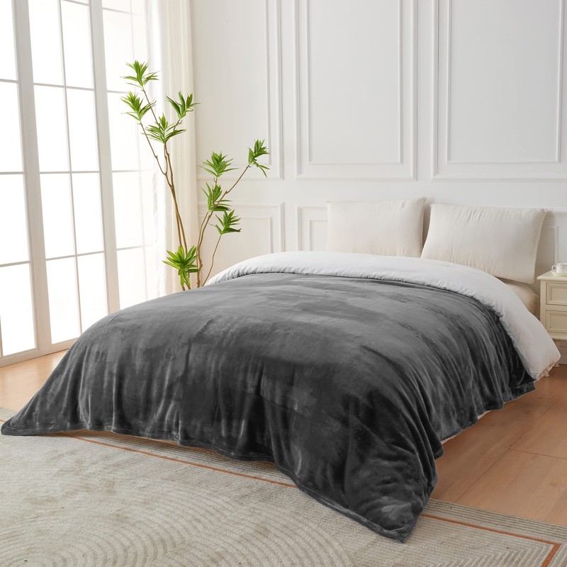 LINENOVA Fleece Throw Blanket for Couch, Sofa, Bed, Soft Lightweight