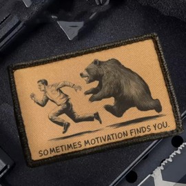 Sometimes Motivation Finds You, 1 parche divertido estampado de memes, parche táctico militar con cierre de gancho, accesorios para mochilas, chalecos, chaquetas, jeans, sombreros