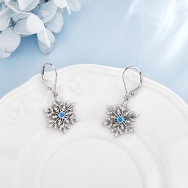 URONE Snowflake Earrings 925 Sterling Silver Christmas Snowflake Earrings Dangle Christmas Jewellery Christmas Gifts for Women Mom Wife