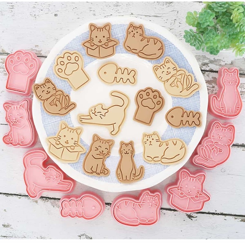Eidoct 8PCS Cookie Cutters Shapes Baking Set Moulds Cookie Cutters