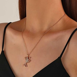 Inilbran Boho Crystal Frog Necklace Vintage Jumping Climbing Frog Necklace Gold CZ Frog Pendant Necklace 3D Frog Chain Necklace Jewellery for Women and Girls, Zinc
