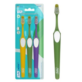 TePe Nova - Cepillo de dientes suave (3 unidades, cerdas ligeramente elevadas en la parte superior del cabezal del cepillo para un mejor acceso a los dientes posteriores) para una eliminación fácil y
