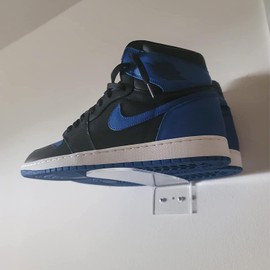 Generic 6Pcs Floating Shoe Display Shelf, 8 x 3.5 Inch Clear Acrylic Wall Mounted Shoe Rack, Levitating Shelves with 12 Screw Kits for Showcase Shoes Collection or Shoes Box