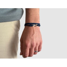 Carabiner Climbing Bracelet - Made from Stainless Steel and Durable Rope - Handmade in The UK - Adjustable Rope Bracelet for Men - Waterproof Climber Bracelet - (Navy and Silver)