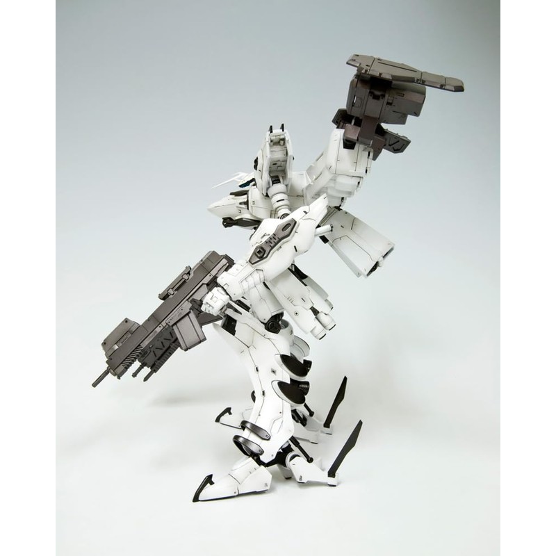 Armored Core Line Arc White Glint 1/72 Scale Plastic Model