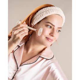 Set de Accesorios de Maquillaje y Skincare, Banda para Cabello, Beauty Blender, Cepillo Facial de Silicón y Rodillo Facial – Kit de Cuidado Facial Completo – Republic Cosmetics