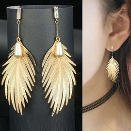 TseenYi Gold Leaf Earrings Long Feather Leaves Earrings Boho Pearl Pendant Earrings Long Leaf Feather Earrings Crystal Stud Earrings Jewellery for Women and Girls