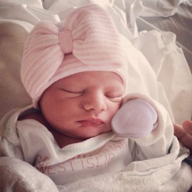 DRESHOW Newborn Baby Hat and Mittens, 5 Hats and 3 Pairs Mittens for Babies, Boys, Girls,Ages 0-3 Months