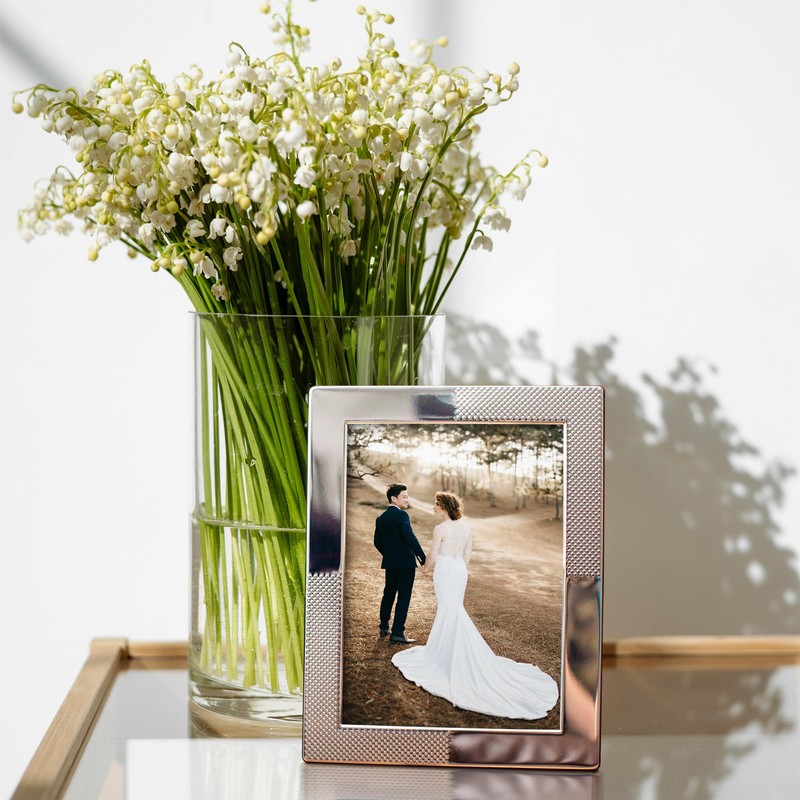 Frametigo Silver Plated Spotted Corner Photo Frame - Fits Picture
