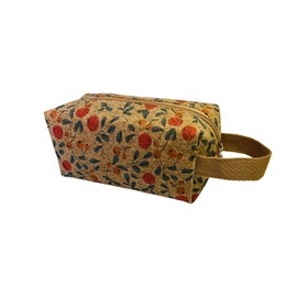 WHHJM Cute Cork Printing Makeup Bag Small Cosmetic Bag, Aesthetic Pencil Pouch Toiletry Period Bag for Women Travel Accessories (Red Fruit)