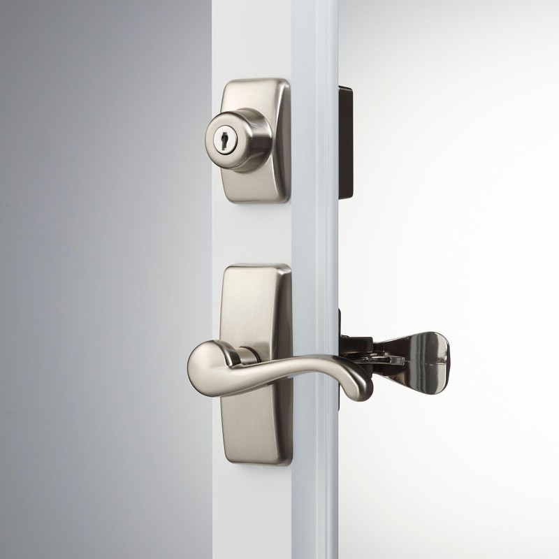 Ideal Security GL Door Lever Set with Keyed Deadbolt Lock