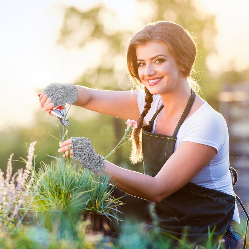 2 Pair Cut Resistant Half Finger Protection Gloves for Home