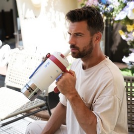 Sidagar 32 oz Tumbler with Handle and Straw, Stainless Steel Insulated Water Bottle with Lid, Fits in Cup Holder, Leak Resistant, BPA Free, White