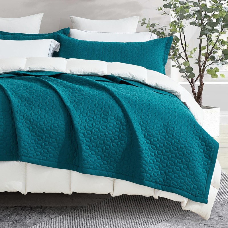 Blythease Oversized King Bedspread 128x120 Extra Wide, Modern & Contemporary