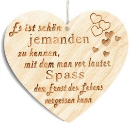 Family Heart "Es ist schon jemanden zu kennen, mit dem man vor lauter spass [German Language] Decorative Sign Wooden Heart Sign 10 x 10 cm Gift for the Family Saying Gift Wooden Gift