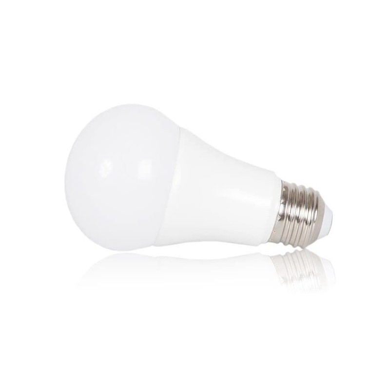 Maxxima LED A19-800 Lumens 60 Watt Equivalent Light Bulb Set