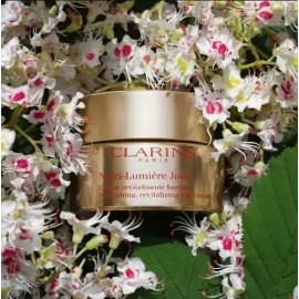 Crema Facial Nutritiva Clarins Nutri Lumiere 50ml Para Rostro Día                                                                                     