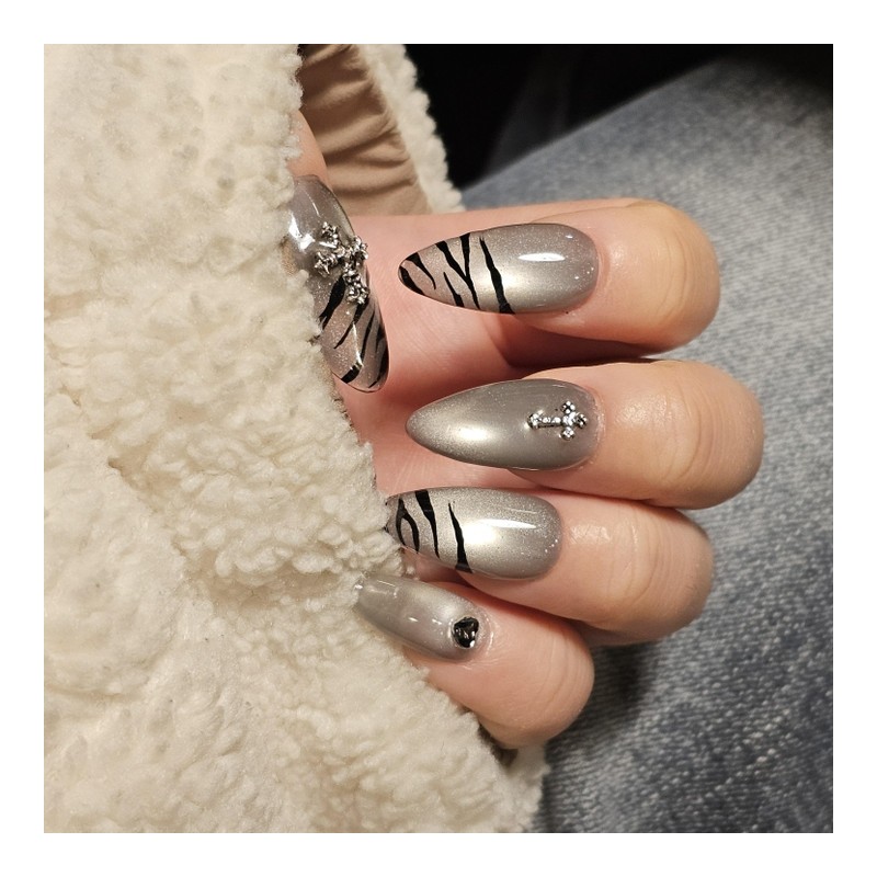 Gothic Silver Magnet [Handmade Nail Tip] Emily Nail - Stiletto