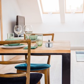 Relaxdays Ashtray with Spin Lid, Metal, Outside, Inside, HxD: 10.5 x 11.5 cm Diameter, Odourless, Windproof, Silver