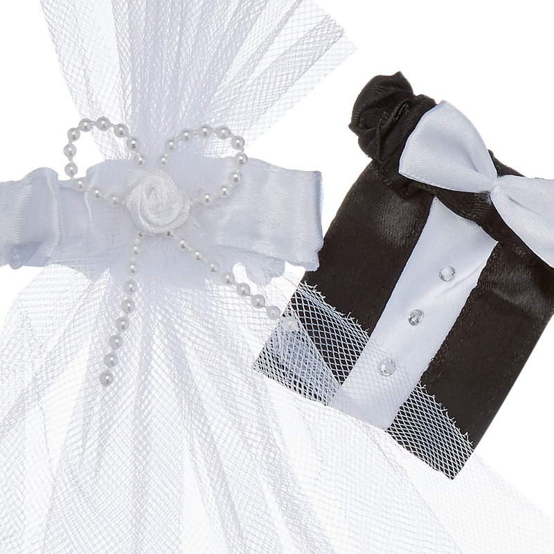 1 Pair of Decorated Bride and Groom Champagne Flutes, A