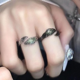 Wendalern Emerald Snake Rings Open Adjustable Crystal Snake Shaped Rings Stackable Snake Animal Statement Rings Serpent Thumb Finger Rings 2 Pcs Stacking Snake Knuckle Rings Set Jewelry for Women