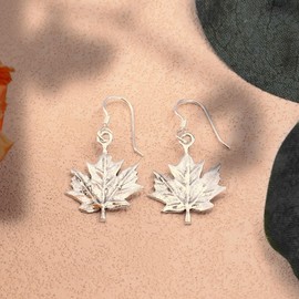 AeraVida Darling Nature Maple Leaf .925 Sterling Silver Dangle Earrings | Dangle Earrings for Women | Dangle Sterling Silver Earrings | Silver Earrings for Women