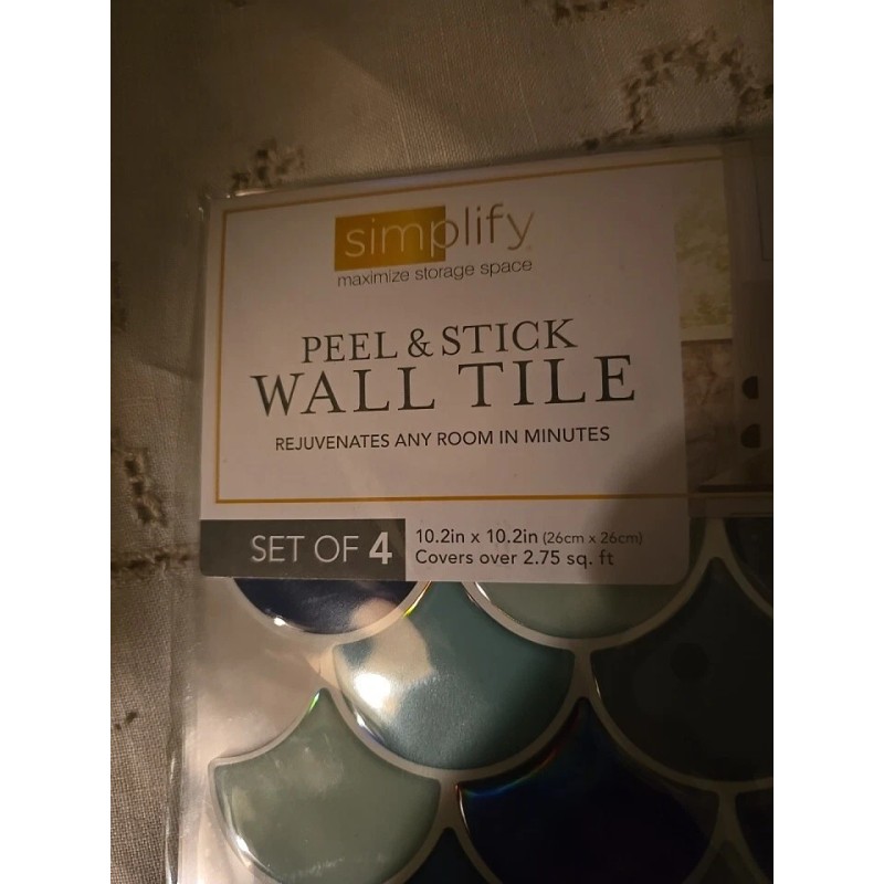 Simplify Peel & Stick Wall Tile Scallop 4 Pack Style