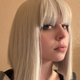 BUYOGET Silver Bob Wigs with Flat Bangs 12 Inch Striaght Shoulder Wigs for Women Cosplay Costume Party Wig