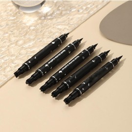 Waterproof Black Eyeliner Stamp Set - 5 Double-Headed Pens with Heart, Flower, Star, Butterfly & Triangle Seal Stamps for Long-Lasting, Smudge-Proof Tattoo Makeup