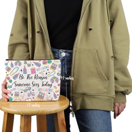VAMSII Optometrist Appreciation Gift Be The Reason Someone Sees Today Makeup Bag Ophthalmic Tech Cosmetic Bag Future Ophthalmologist Gift (Be The Reason Someone Sees Today M)