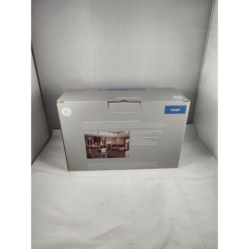 GE Classic LED 65-Watt EQ BR30 Daylight Indoor Floodlight 3