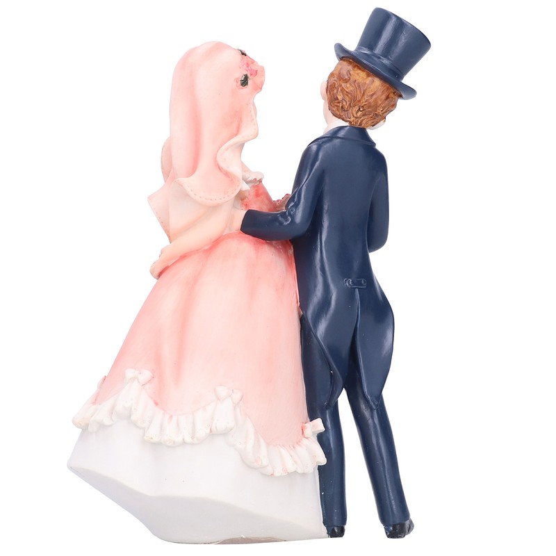 European Style Couple Craft Figurine Resin Craftwork Table Ornaments Home