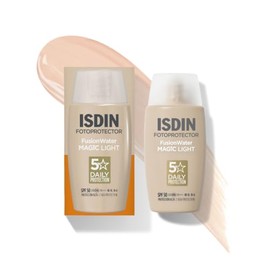 ISDIN Fotoprotector Fusion Water Color Light SPF 50, Protector Solar Facial Uso Diario, Textura Ultraligera, 50ml