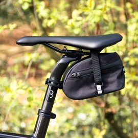 BBB Cycling Fahrrad satteltasche für universal bander fur einfache Montage auf Mountainbike Rennrad und citybike, Sattle tasche, Universal Saddle bag, BSB-31 Easypack, Schwarz, Medium (640 cm3)