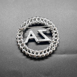 Elegant Sorority Metal Brooch With Greek Letter ZA Enamel Imitation Pearl Brooch Pin ZETA AMICAE Sorority Symbol Perfect Accessory For ZA Members