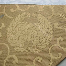 Buddhist altar Uchiki (inner layer), triangle, made of high-grade gold brocade cloth, Uchiki Honganji school, Otani school, Jodo Shinshu family crest (width 11.4 inches (29 cm), Oto (Oya school) gold)