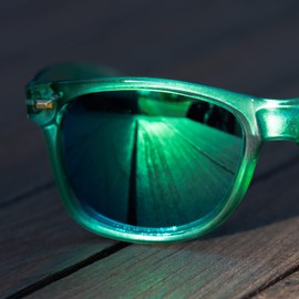 Retroxic Sunglasses for Men and Women, Green Crystal