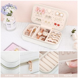 Jewellery Box Organiser, Mini Velvet Travel Jewelry Case with Zipper for Rings Earrings Necklace Bracelets, Small Portable Travel Jewellery Organiser Storage Case for Girls Women, Beige