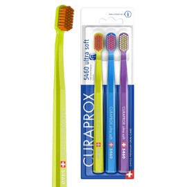 Curaprox CS 5460 - Juego de 3 cepillos de dientes de mano ultra suaves para adultos 5460 con cerdas CUREN supersuaves, color verde, azul, morado