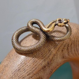 FWXFW 2PCS handmade brass pendants for snake statue keychains, used for hanging car keychains and desktop ornaments