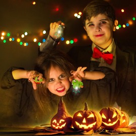 SEVENKA 2 Mini Keychain Dinosaur Flashlights for Kids, Pediatric Nurse Flashlight, Animal Keychain Light with Sound, Keyring Charm for Backpack, Camping, Birthday Gift Toys for Kid