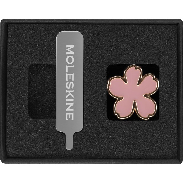 Moleskine Pin Maruko Flower, Charm Flower for Personalising Diaries and Notebooks, Momoto Sakura Design, Asian Collection 2024