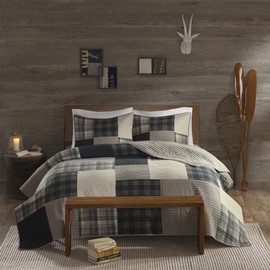 Woolrich Winter Hills Reversible Quilt Set - Cottage Styling Reversed to Solid Color, All Season Lightweight Coverlet, Cozy Bedding Layer, Matching Shams, Oversized Full/Queen, Plaid Tan 3 Piece