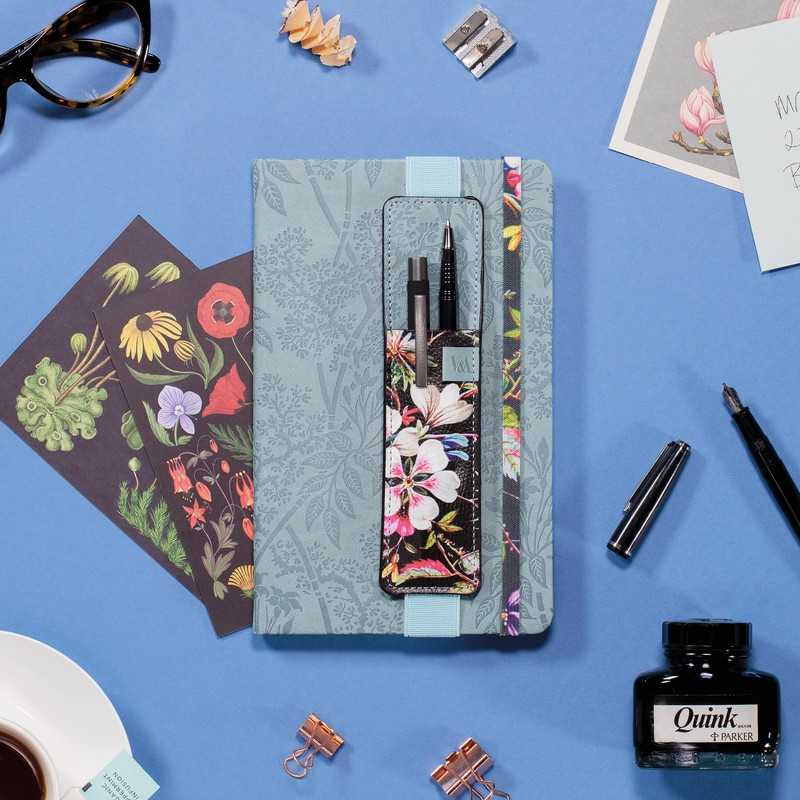 V & A Bookaroo Pen Pouch Kilburn Black Floral
