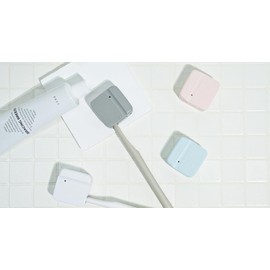 1 Pack White Portable Toothbrush Purifier - Compact and Lightweight Toothbrush Sterilizer for Daily Use.