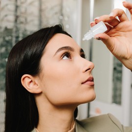 JJUNW 8Pcs Plastic Dropper Bottle, 5ml/0.17oz Eye Dropper Bottle Mini Squeeze Bottle, Thin Tip Empty Plastic Ear Dropper, Refillable Containers with Cap and Plug Empty Travel Size Bottles(5ML)