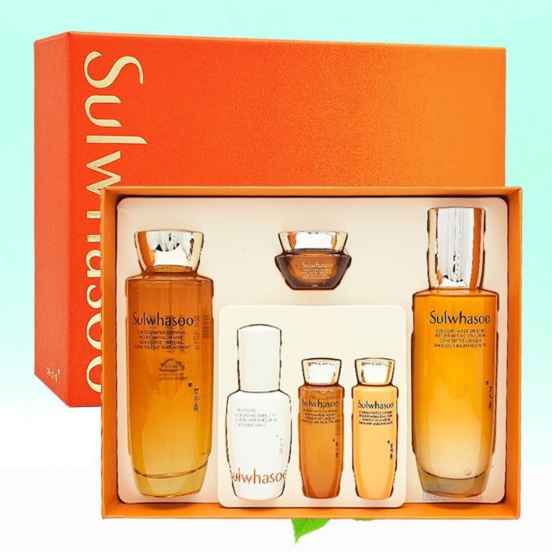 Sulwhasoo Concentrated Ginseng Renewing 2 Type Special Set / 설화수