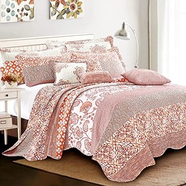 Home Soft Things 9 Piece Printed Striped Bedspread Set, Soft Lightweight Reversible Quilt Coverlet Bedding Set Cover for All Season, Oversize King 122" x 106", Coral Chevron